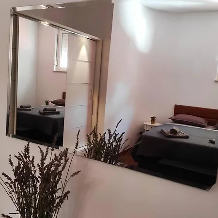 Spacious Near Center And The Apartmán Split